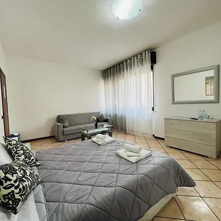 Casa Elena 2 דירה *